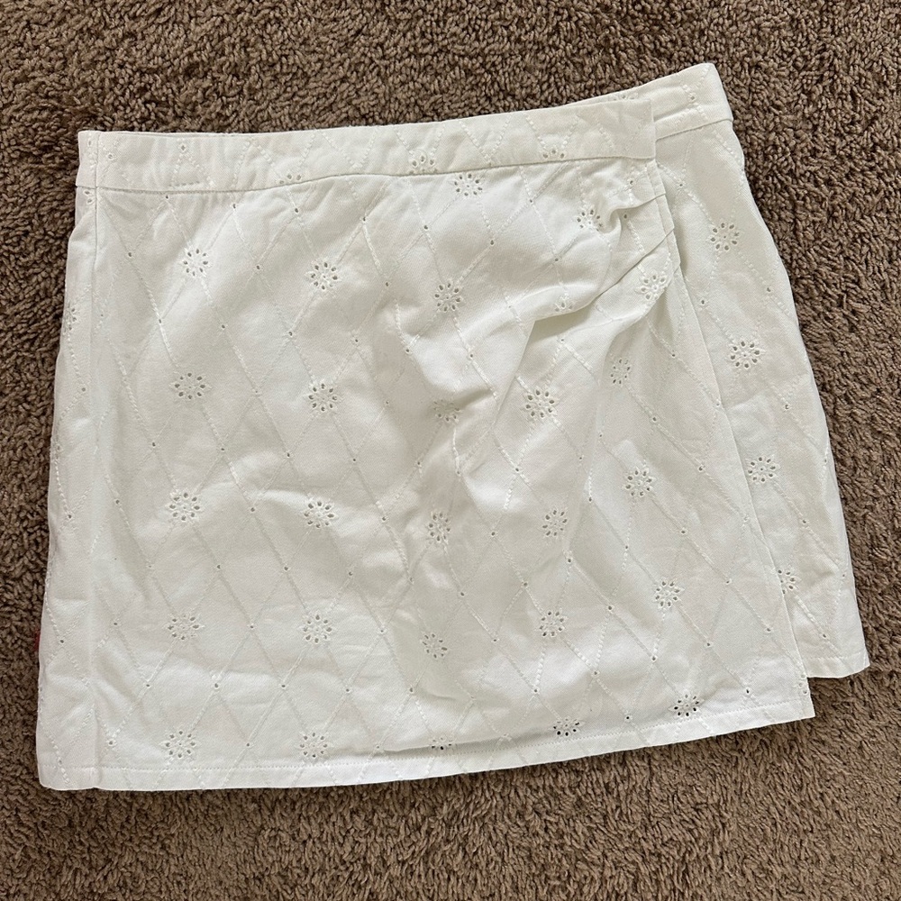 Lulu's White Mini Wrap Skirt
